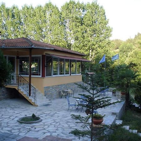 River Side Rooms Elassona Bagian luar foto