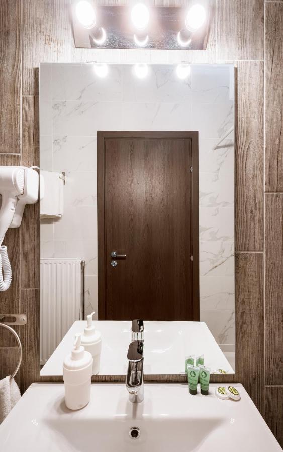 River Side Rooms Elassona Bagian luar foto