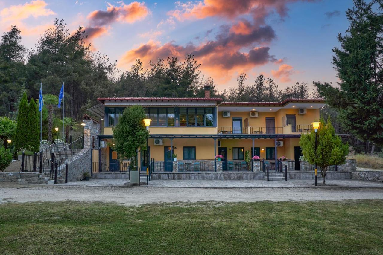 River Side Rooms Elassona Bagian luar foto