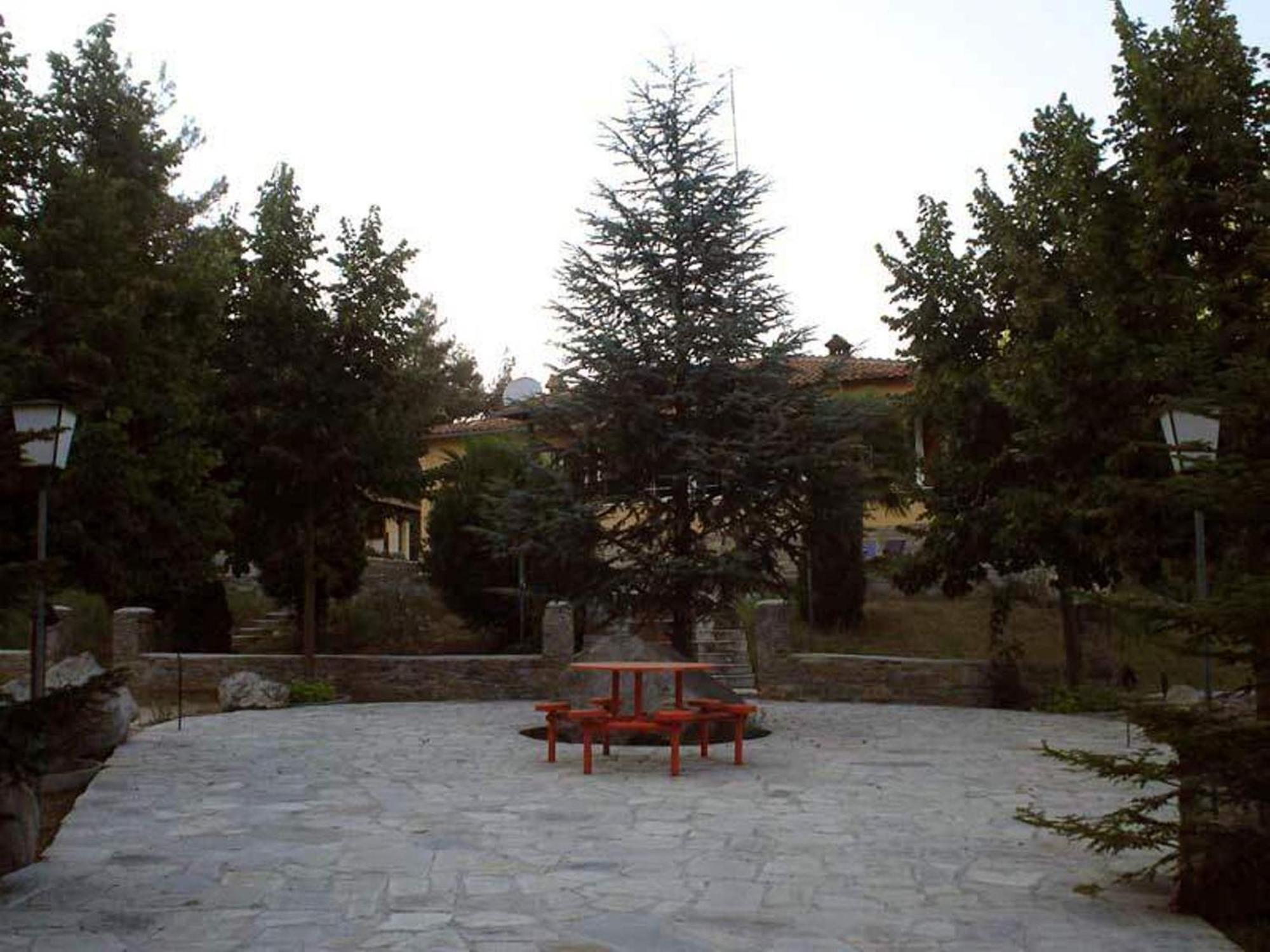 River Side Rooms Elassona Bagian luar foto