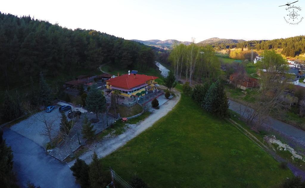 River Side Rooms Elassona Bagian luar foto