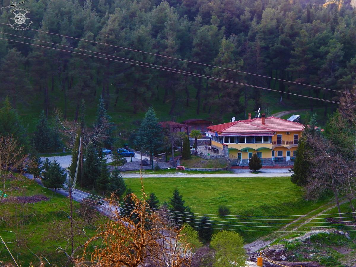 River Side Rooms Elassona Bagian luar foto