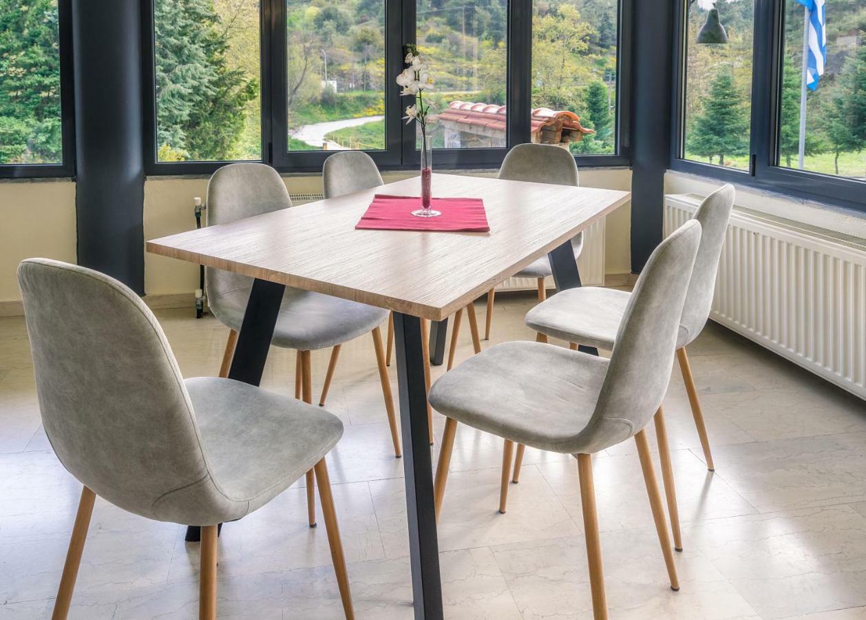 River Side Rooms Elassona Bagian luar foto