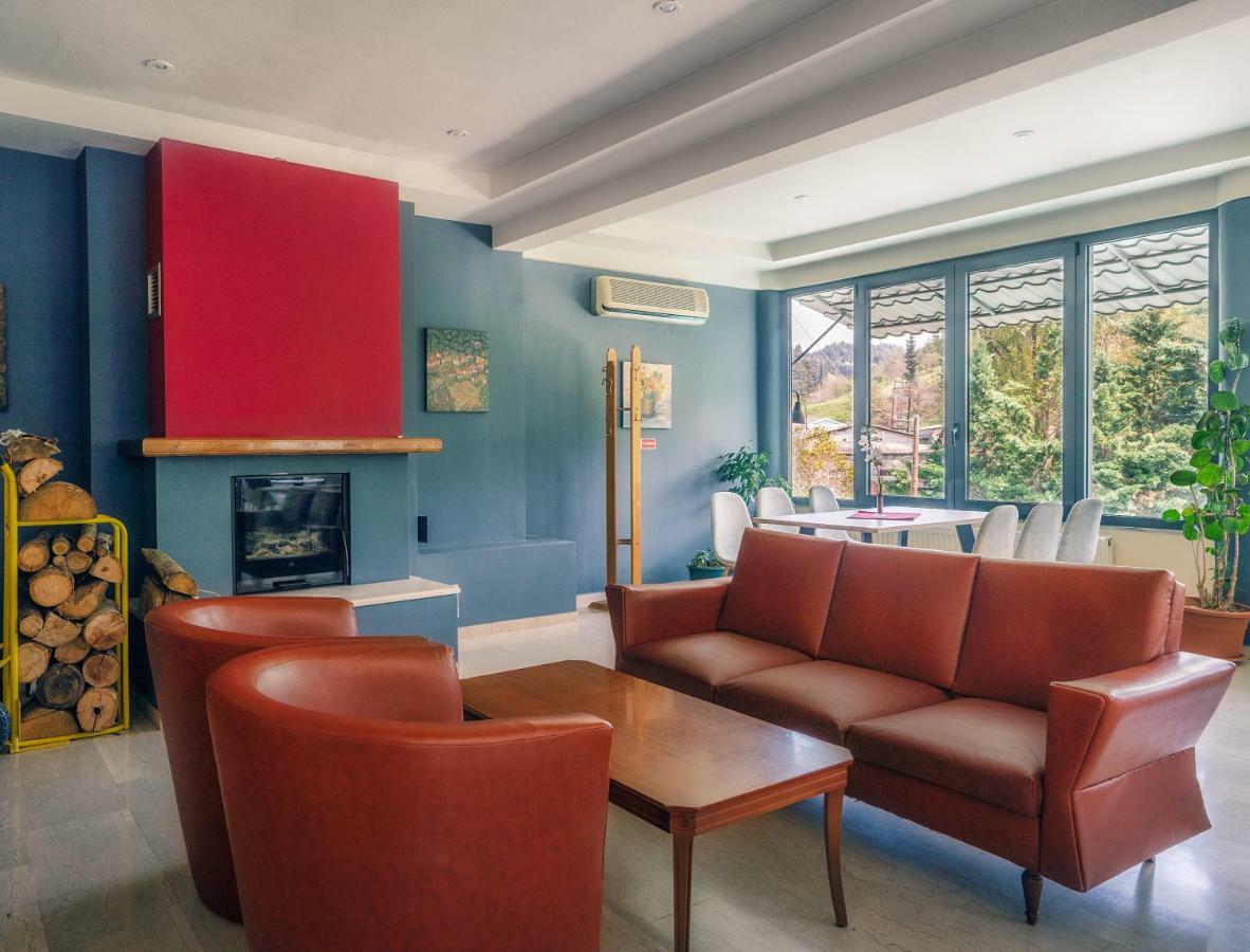 River Side Rooms Elassona Bagian luar foto